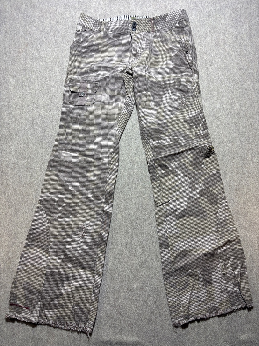 BILLABONG Women’s Tan Camouflage Pants Size 5 Y2K Cotton Bootcut (19)